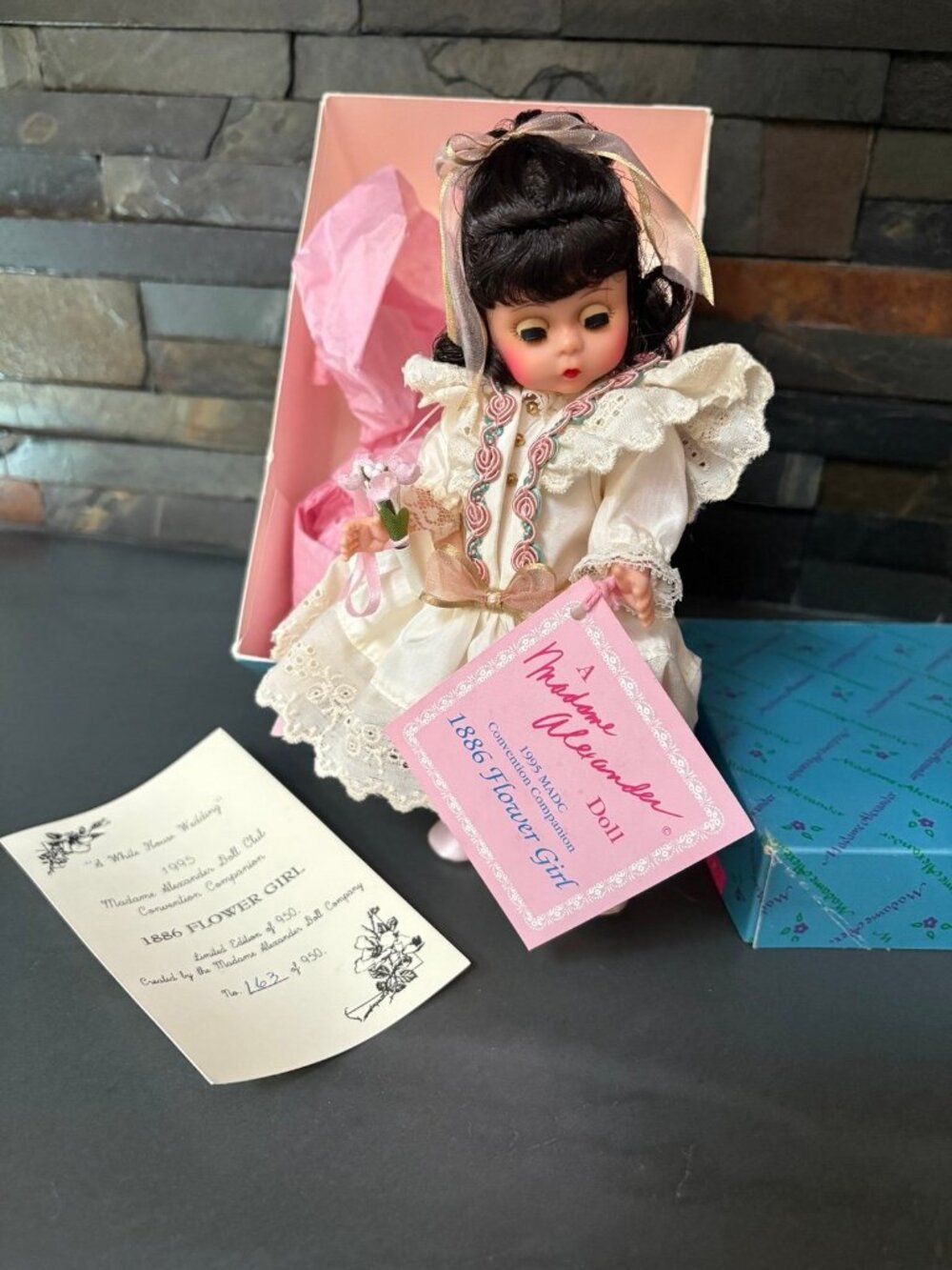 Madame Alexander 1886 FLOWER GIRL, 1995 MADC Convention DOLL